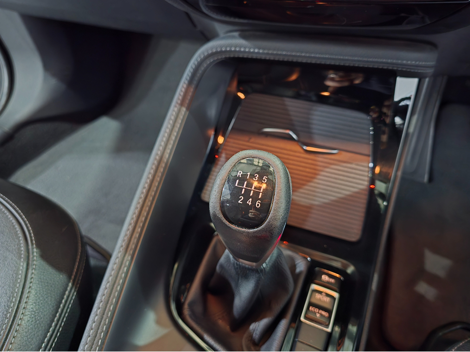 2017 BMW X1 - image 29