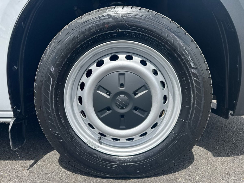 2025 Volkswagen Transporter  €33,475