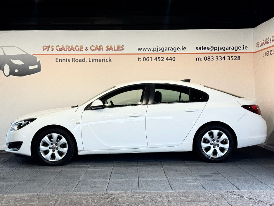 2017 Opel Insignia - image 3