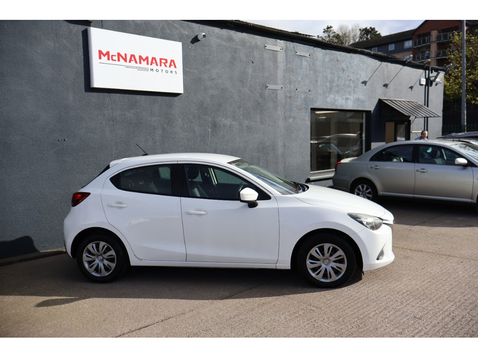 2016 Mazda Demio - image 2