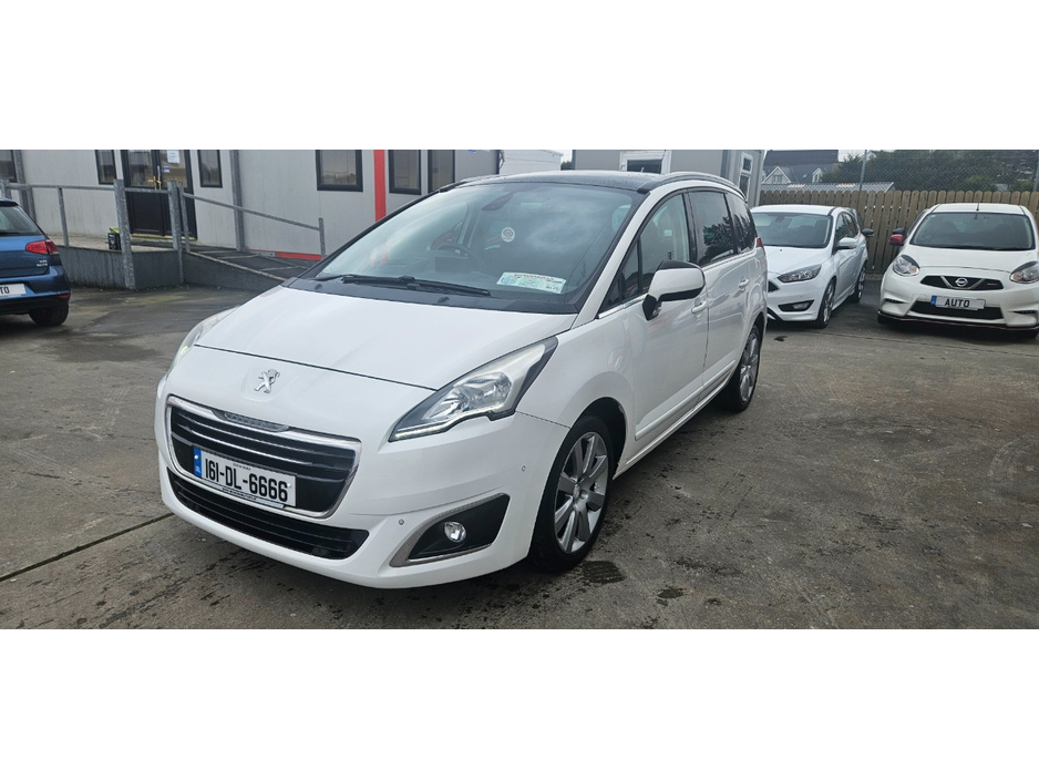 2016 Peugeot 5008 - image 17