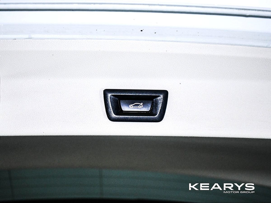 2020 BMW X3 - image 18