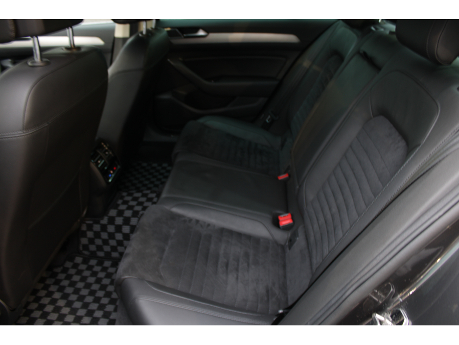 2018 Volkswagen Passat 2.0TDI 150BHP ELEGANCE EDITION 4DR SALOON // 1 OWNER IN IMMACULATE CONDITION // WELL WORTH VIEWING // BUY WITH CONFIDENCE AA AND SIMI APPROVED DEALER 2025 // FINANCE ARRANGED // TRADE INS WELCOME // €19,950