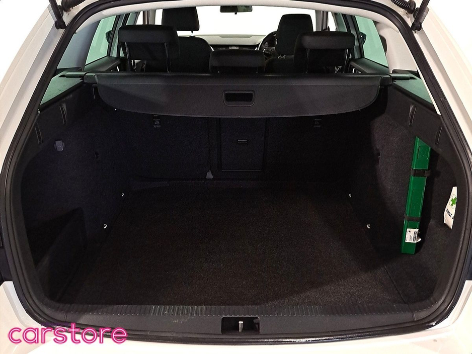 2019 Skoda Octavia - image 17