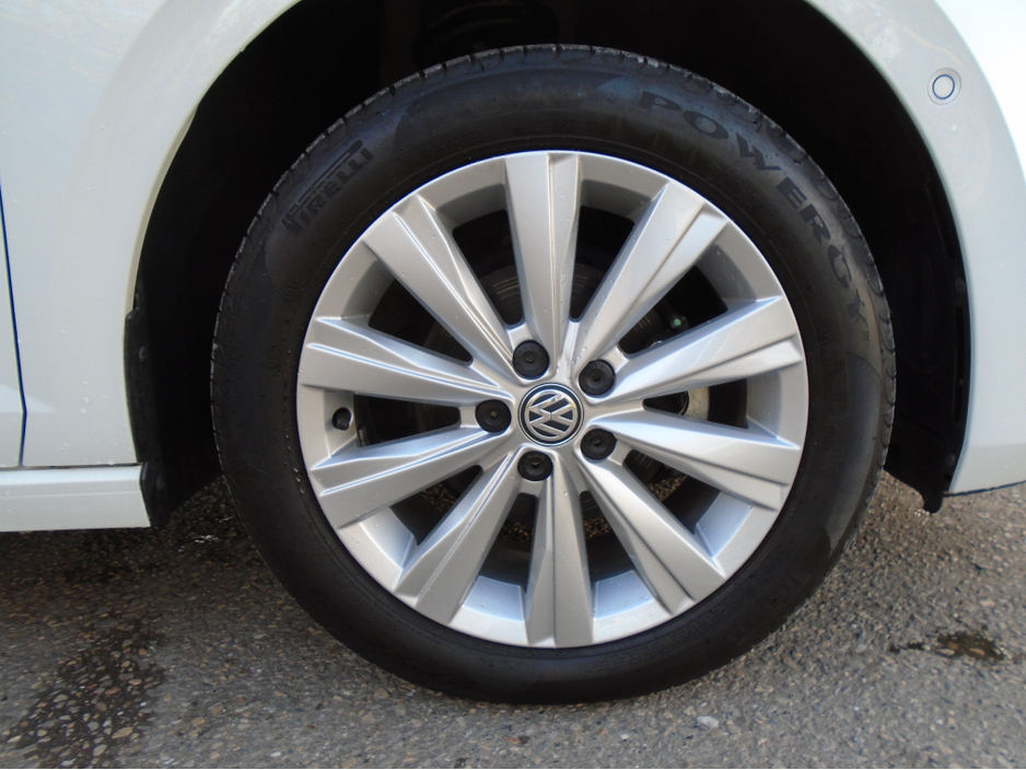 2018 Volkswagen Polo - image 17