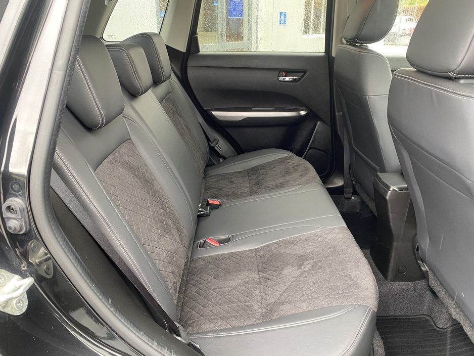 2023 Suzuki Vitara - image 10