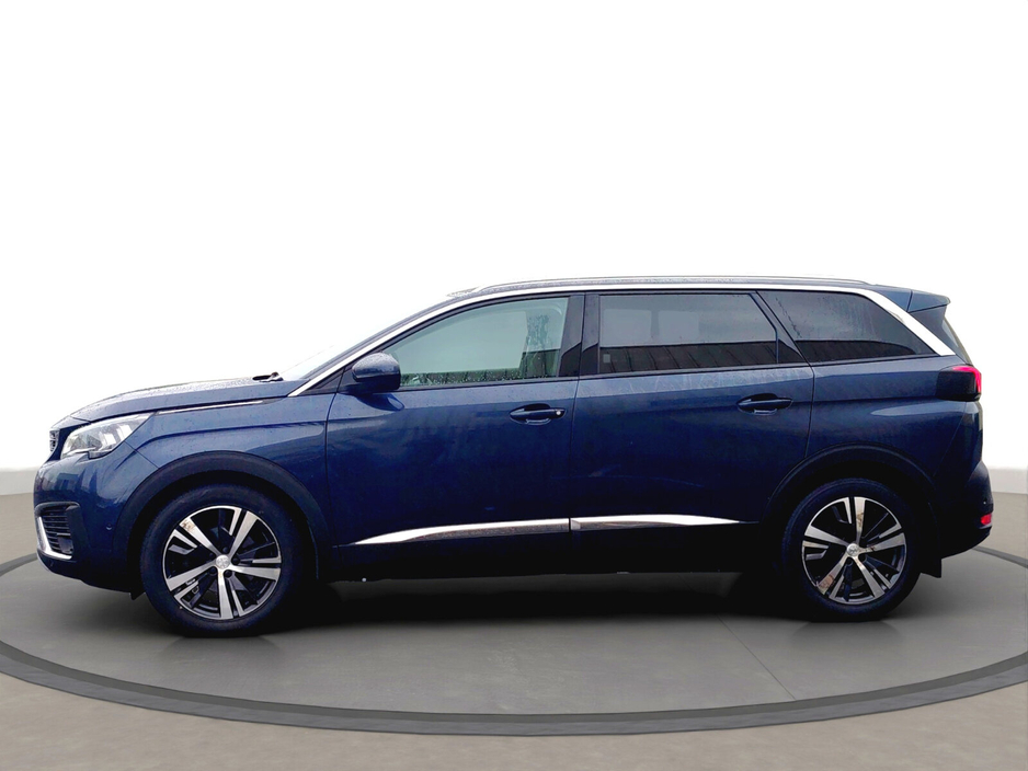 2019 Peugeot 5008 - image 4