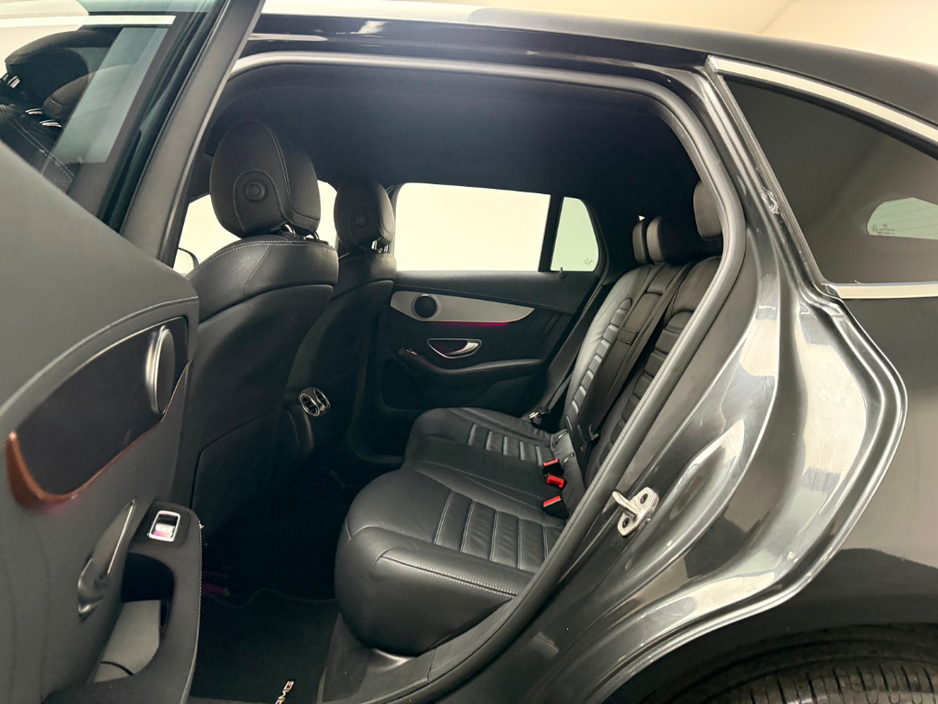 2021 Mercedes-Benz EQC - image 15