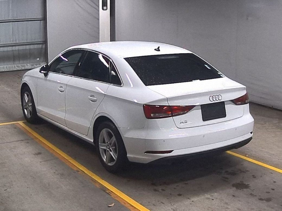 2019 Audi A3 FACTORY ALLOYS - CRUISE CONTROL €21,950