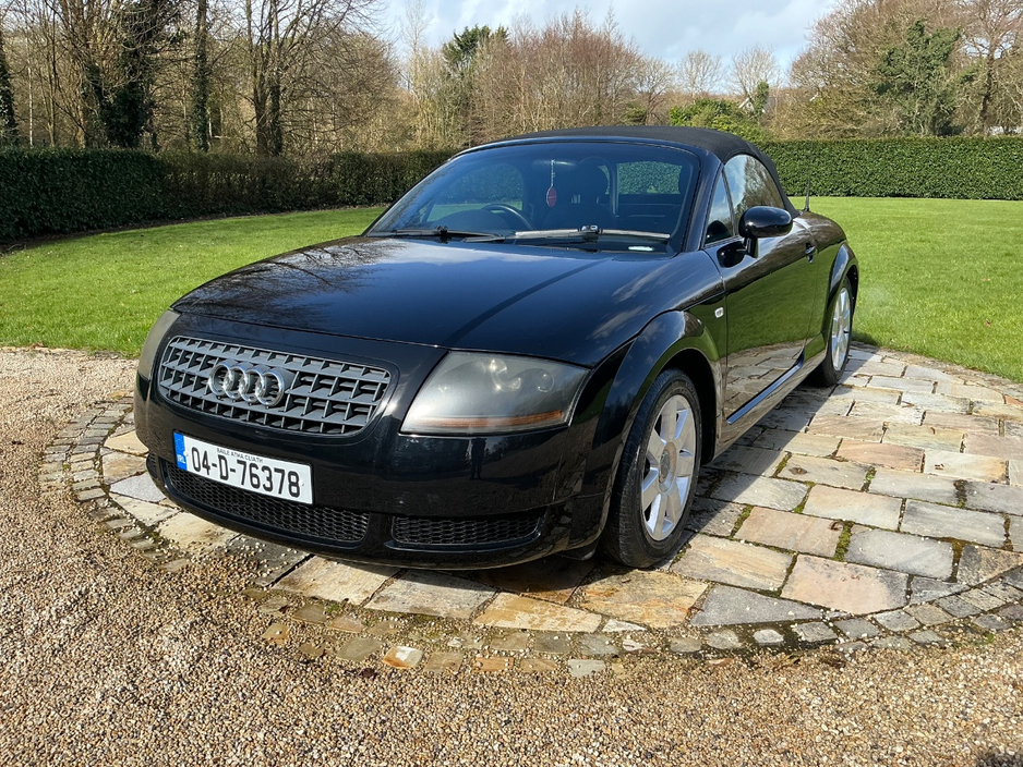 2004 Audi TT - image 2