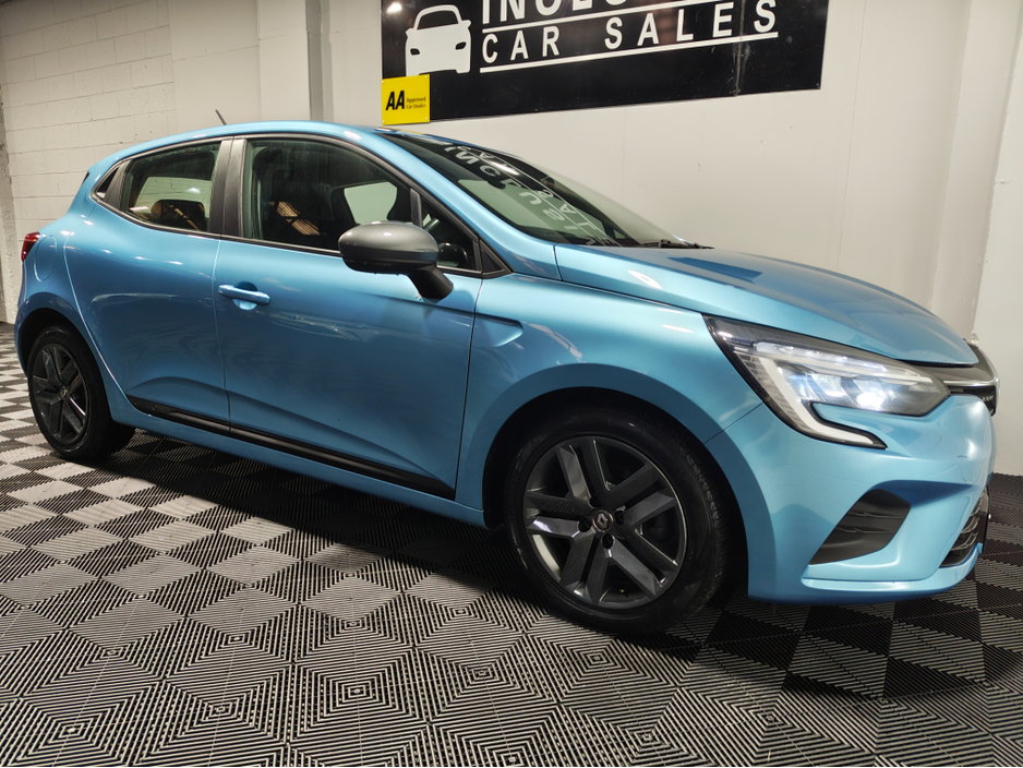 2022 Renault Clio - image 6