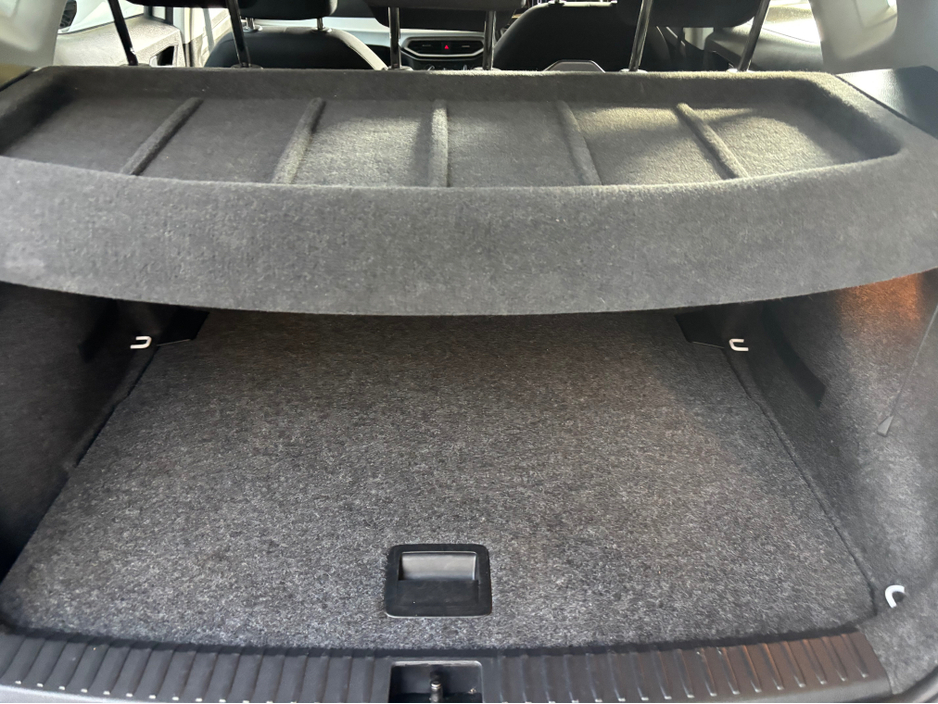 2023 SEAT Arona - image 3