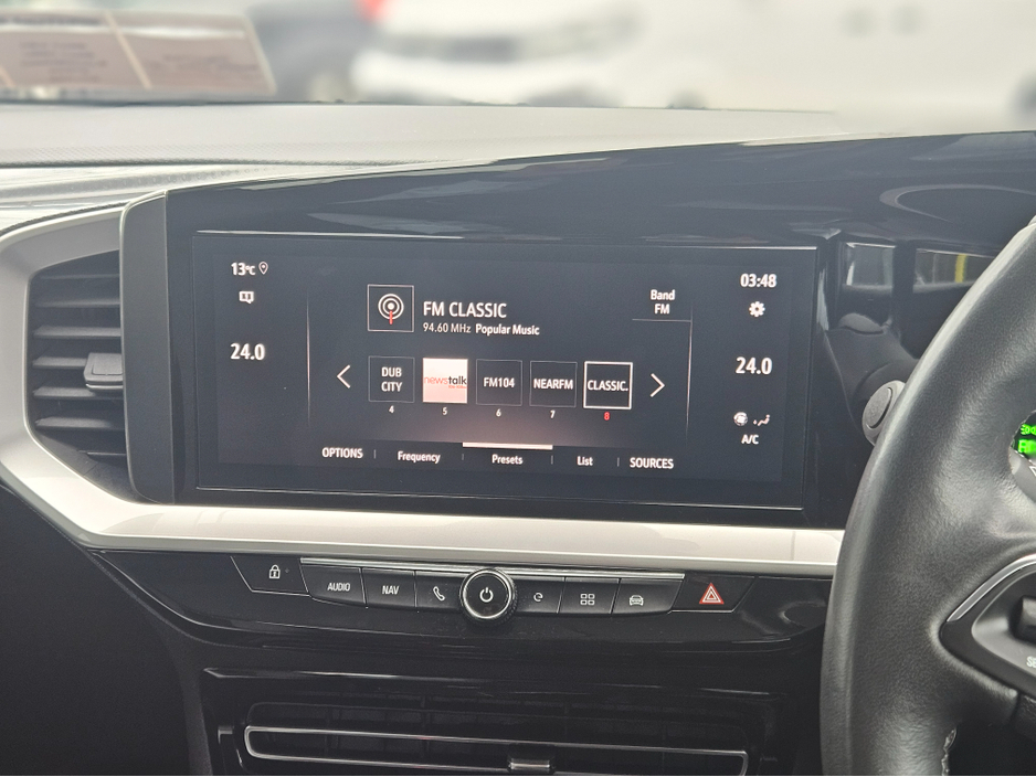 2022 Opel Mokka - image 7