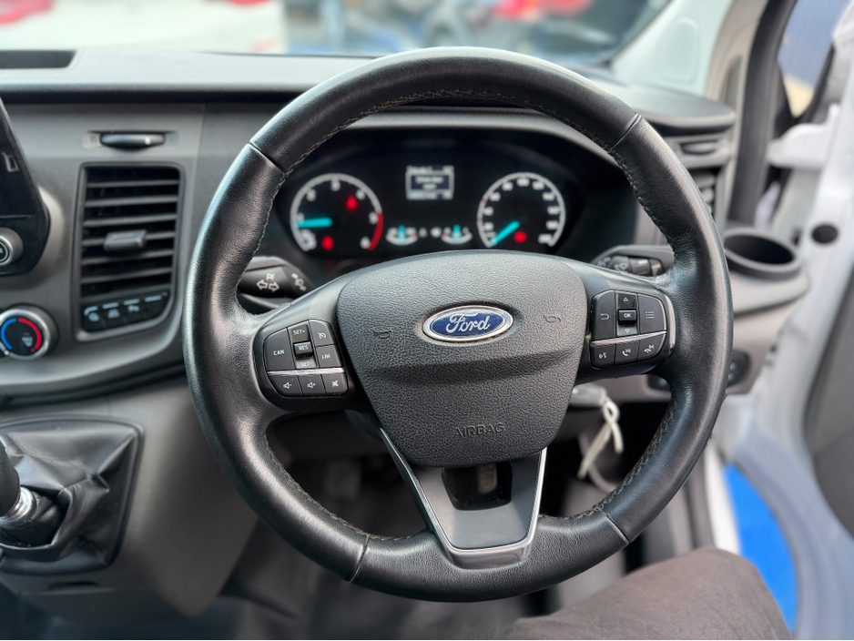 2021 Ford Transit Custom - image 17