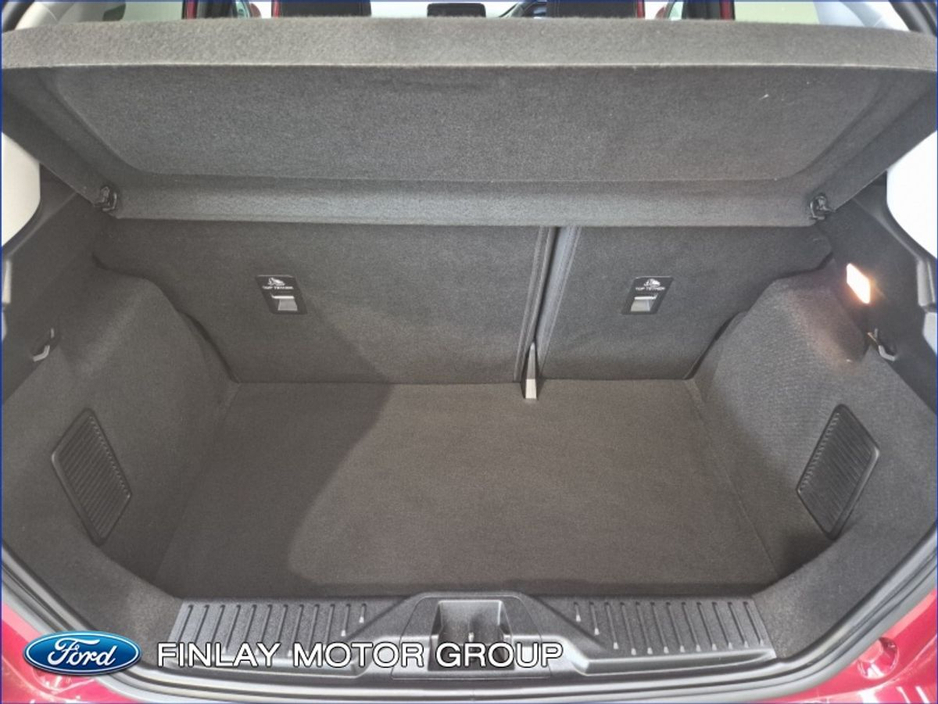 2021 Ford Fiesta - image 25