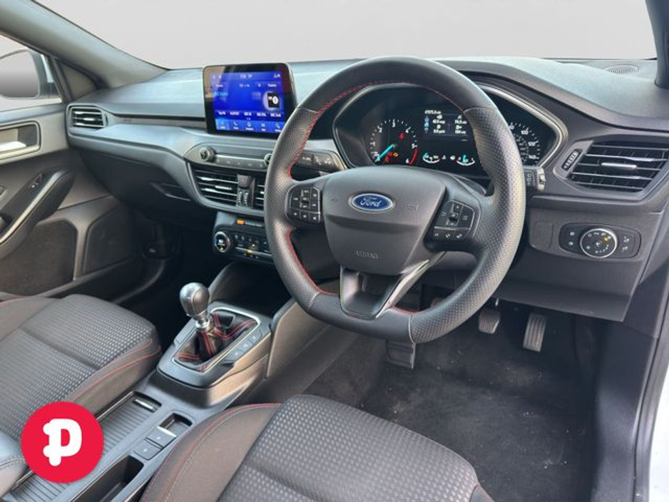 2023 Ford Focus - image 4