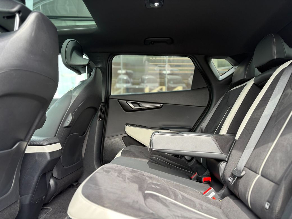 2025 Kia EV6 - image 4