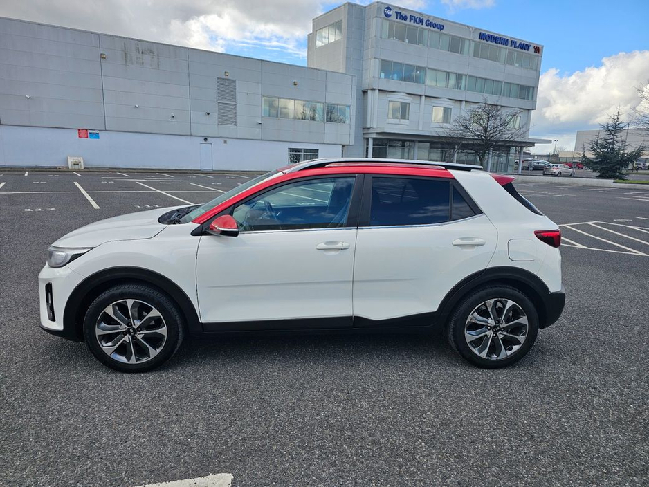 2018 Kia Stonic - image 6