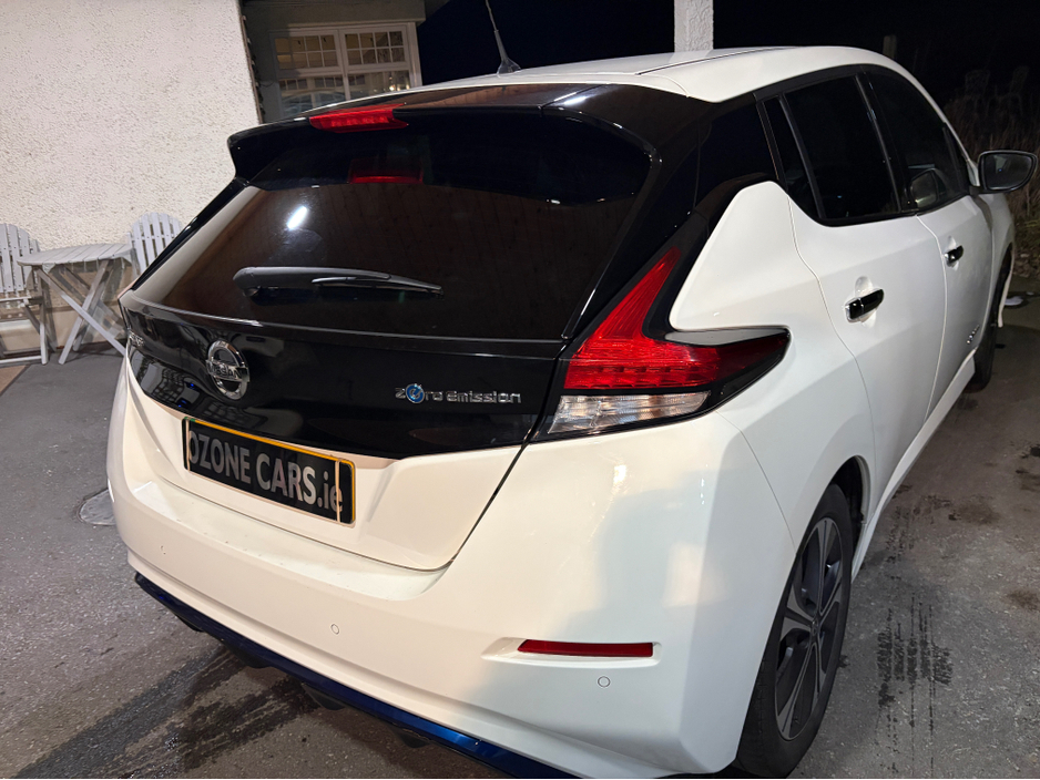 2020 Nissan Leaf - image 5