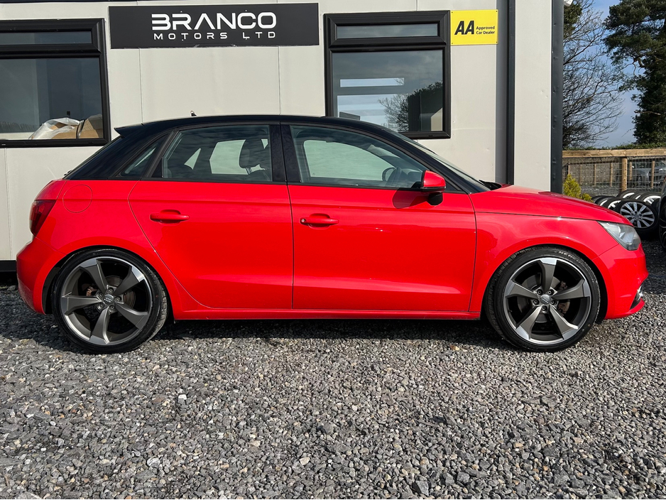 2015 Audi A1 - image 4