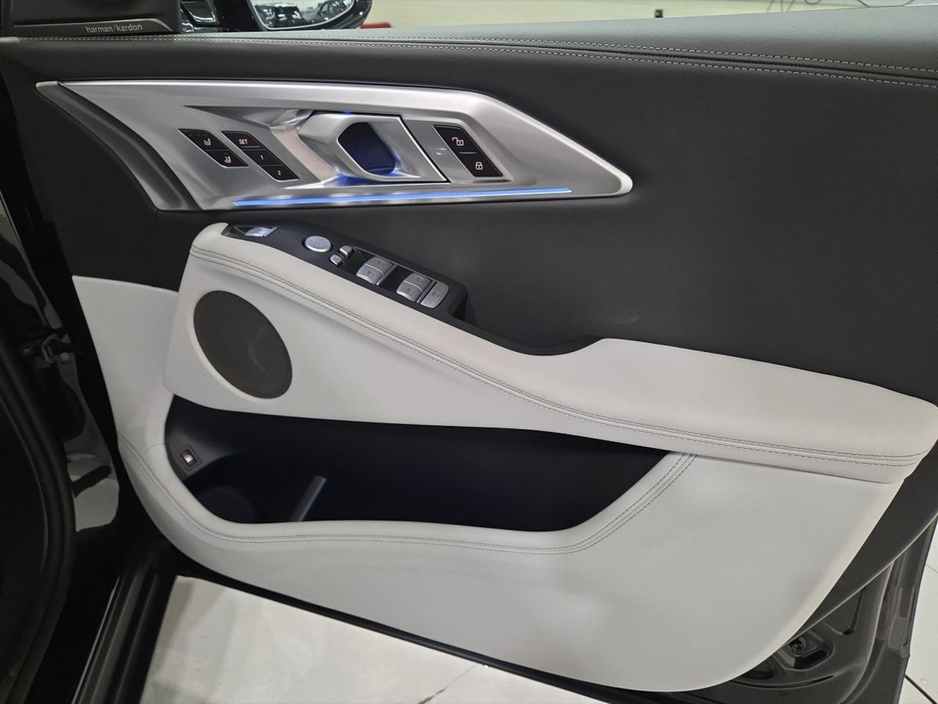 2026 BMW XM - image 22