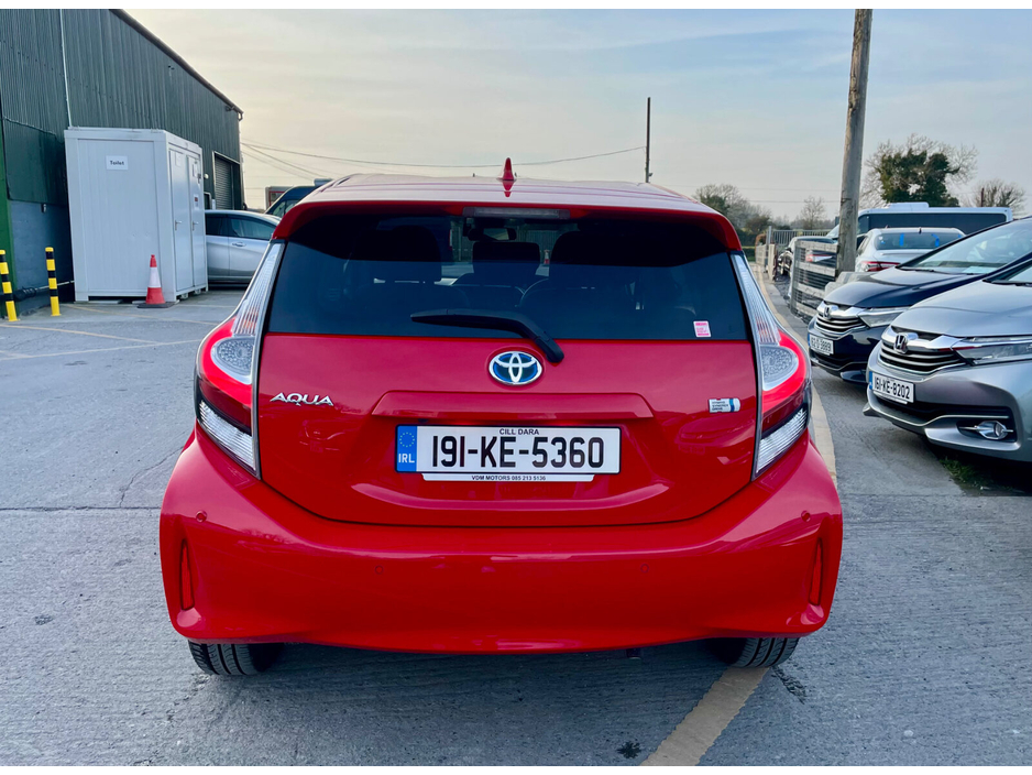 2019 Toyota Aqua - image 5