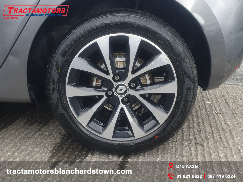 2023 Renault Clio - image 8