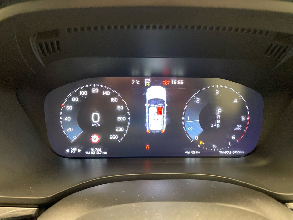 2020 Volvo XC60 - image 13