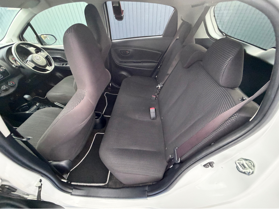 2019 Toyota Yaris - image 30
