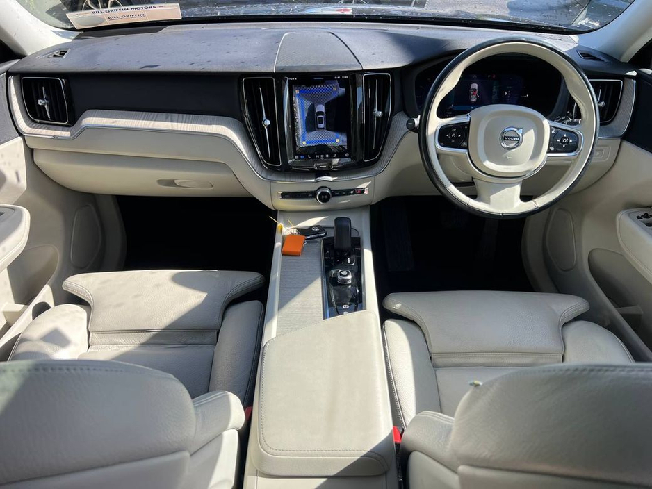 2023 Volvo XC60 - image 12