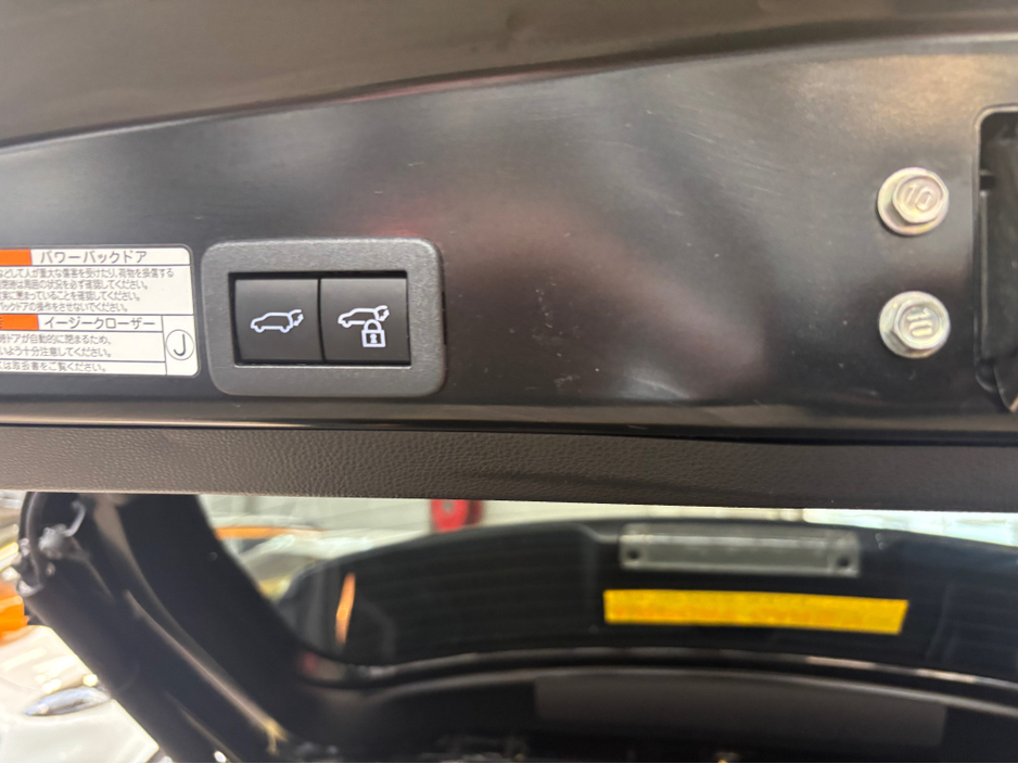 2021 Toyota Yaris - image 19