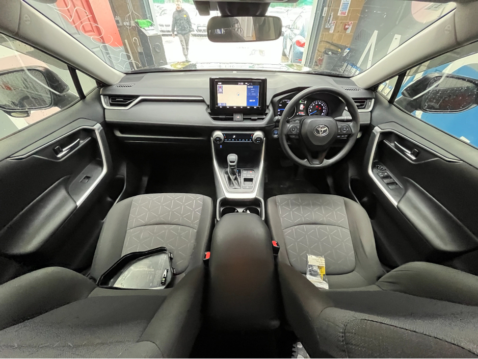 2020 Toyota Rav4 - image 14