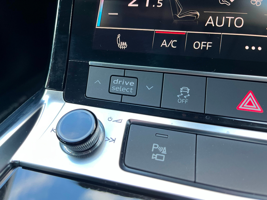 2023 Audi e-tron - image 26