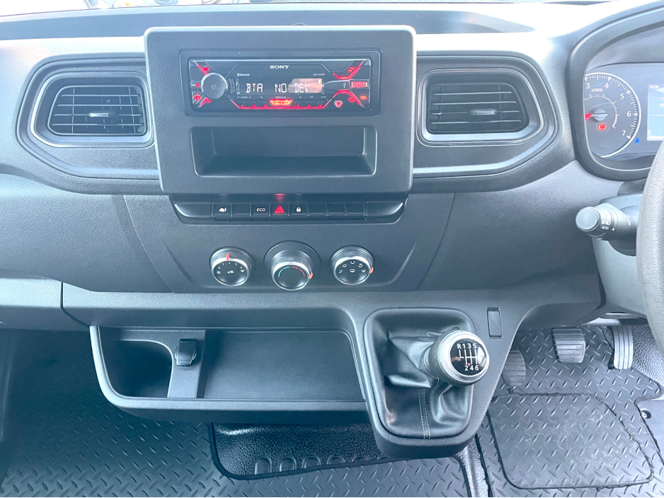 2022 Opel Movano L3H2 3500 2.3 CDTI 135BHP LWB €17,000