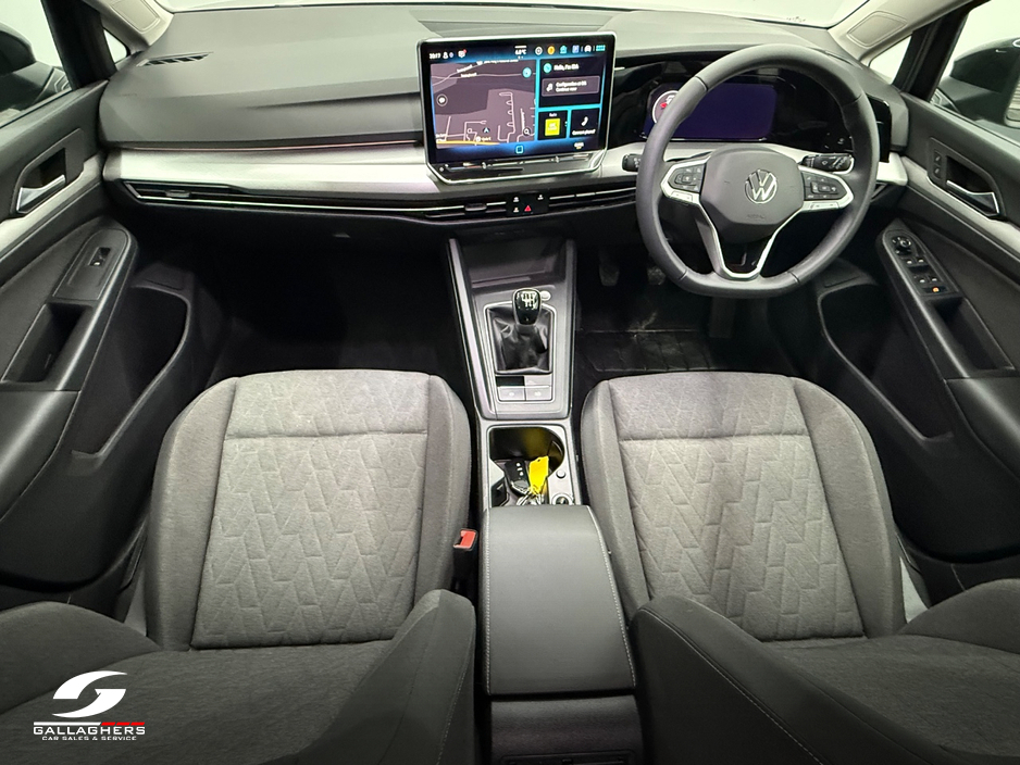 2025 Volkswagen Golf - image 11