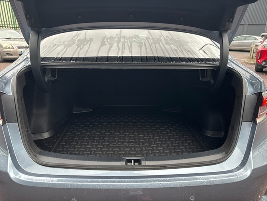 2021 Toyota Corolla - image 10