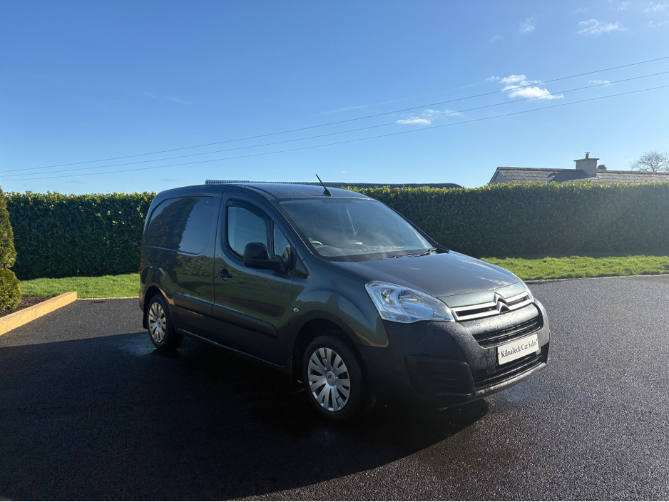 2018 Citroen Berlingo - image 4