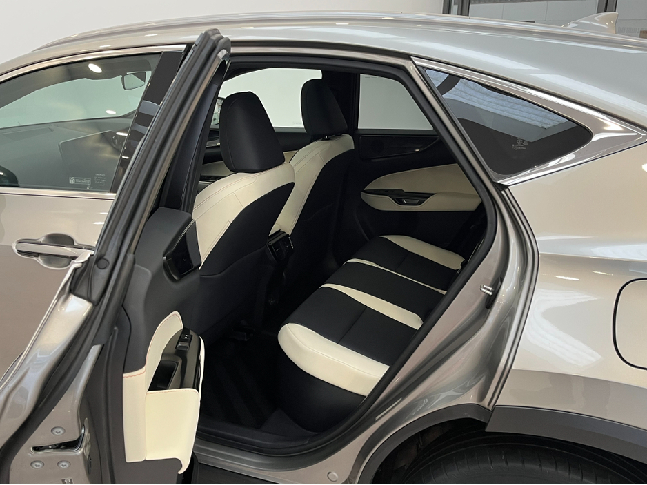 2024 Lexus NX 300 h NX450H+ PREMIUM AWD €58,750