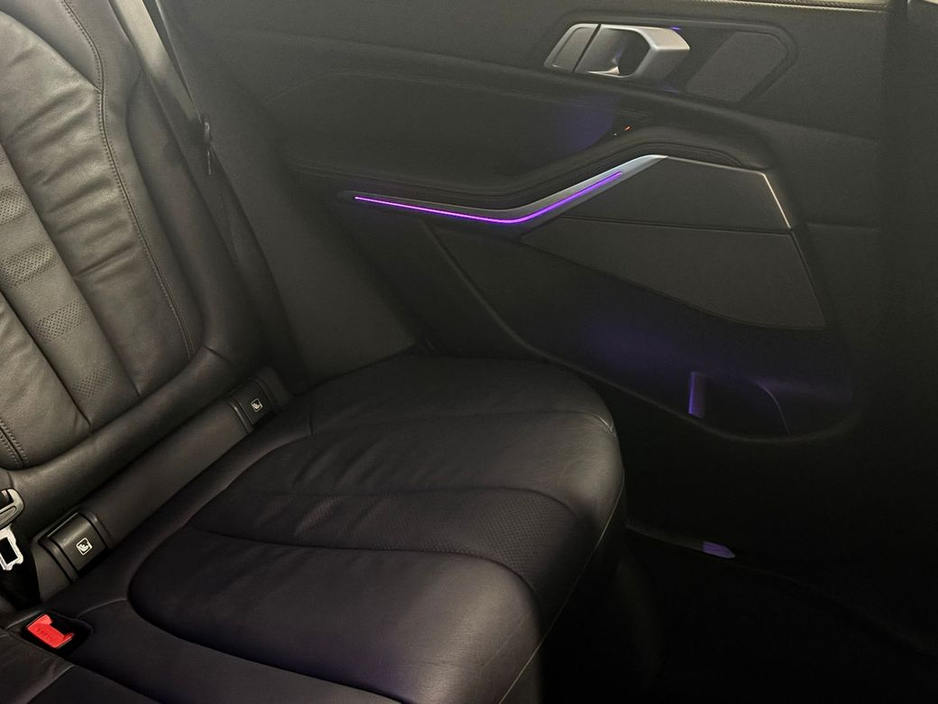 2020 BMW X5 - image 27