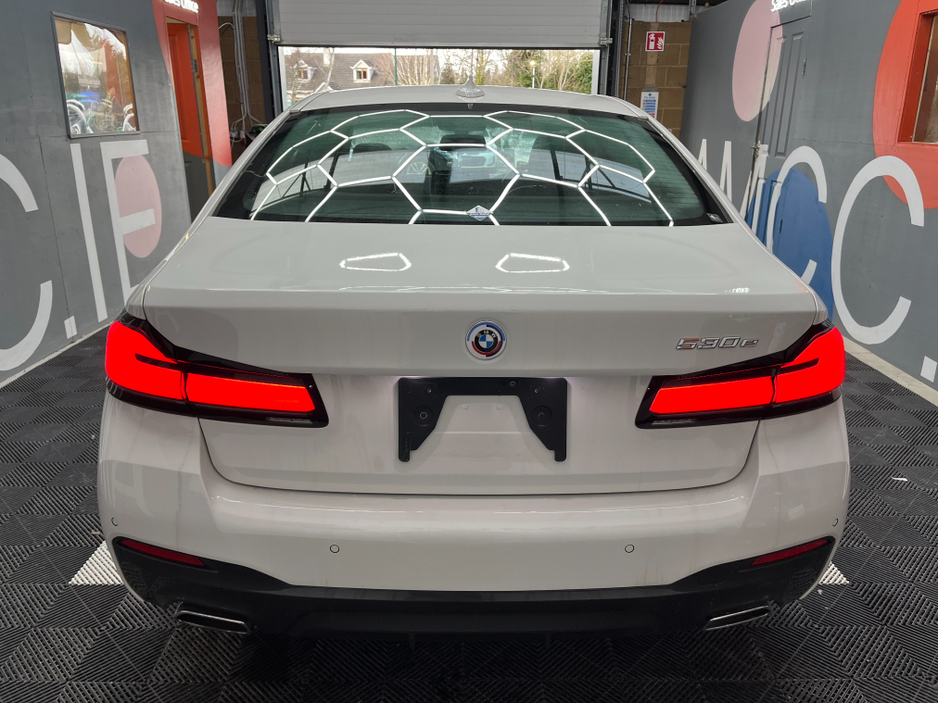 2022 BMW 5 Series - image 3