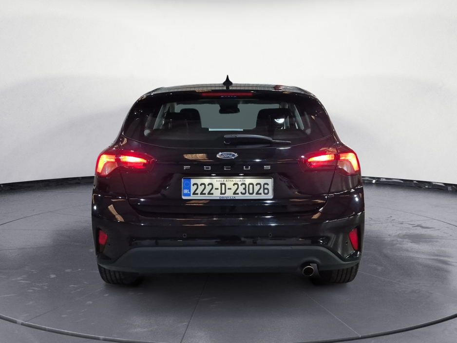 2022 Ford Focus - image 6