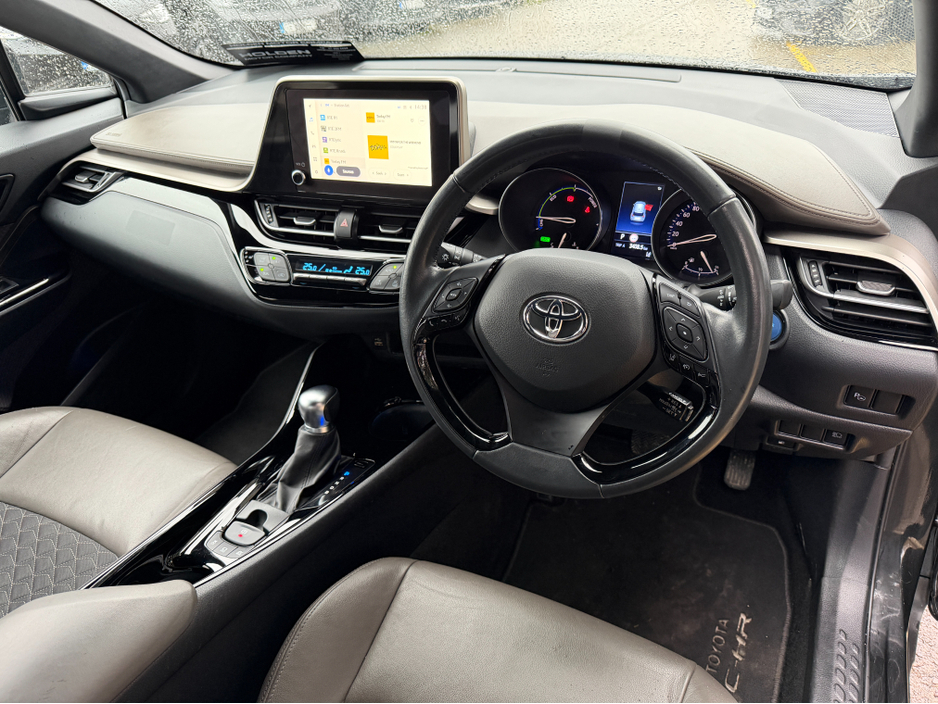 2023 Toyota C-HR HYBRID...KEYLESS ENTRY