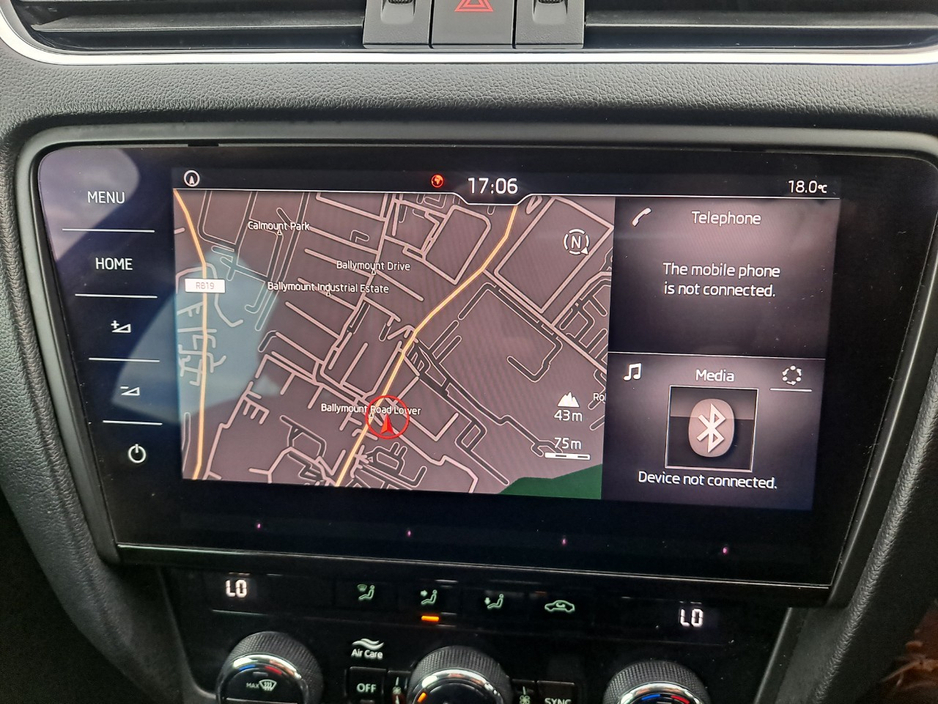 2020 Skoda Octavia - image 37