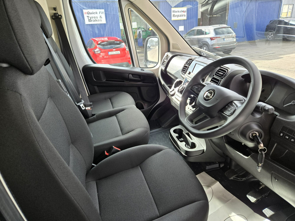 2026 Opel Movano  €29,950