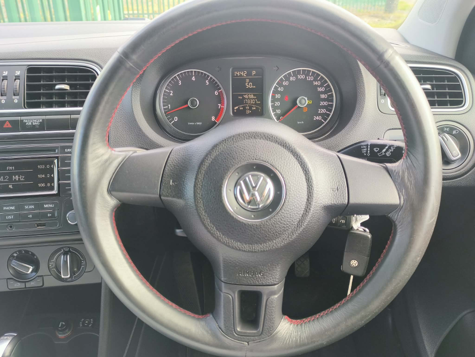 2011 Volkswagen Polo - image 10