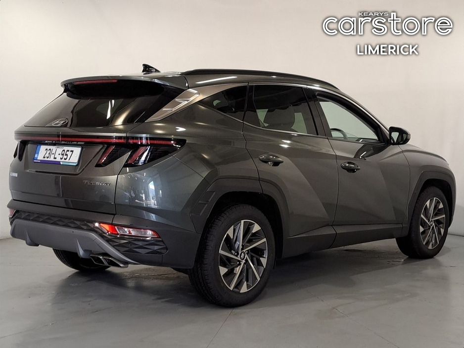 2023 Hyundai Tucson - image 3