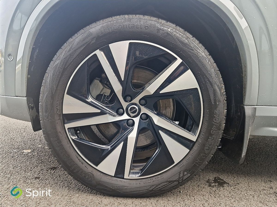 2024 Volvo XC90 - image 9