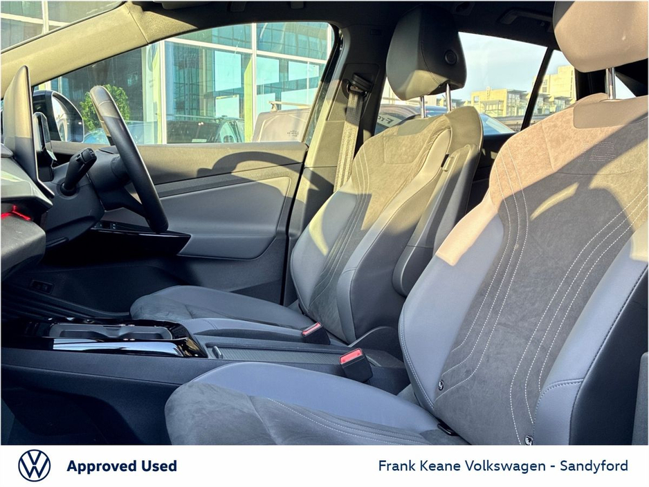 2025 Volkswagen ID.5 - image 4