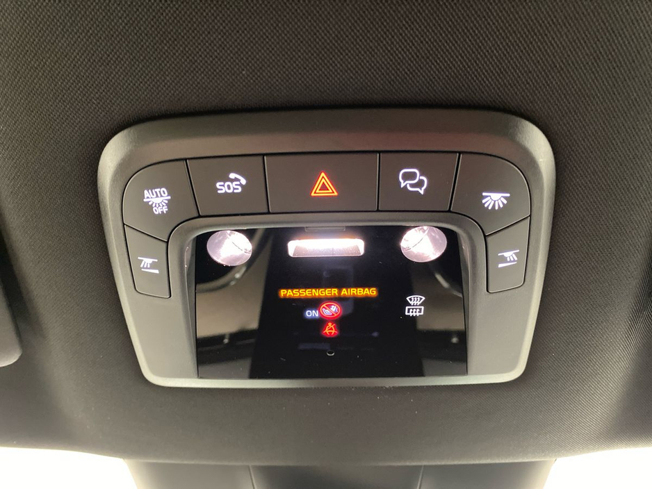 2026 Volvo EX90 - image 21