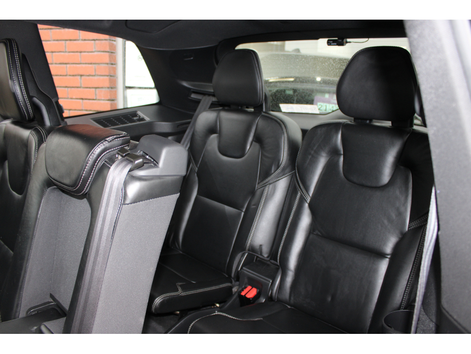 2019 Volvo XC90 - image 8